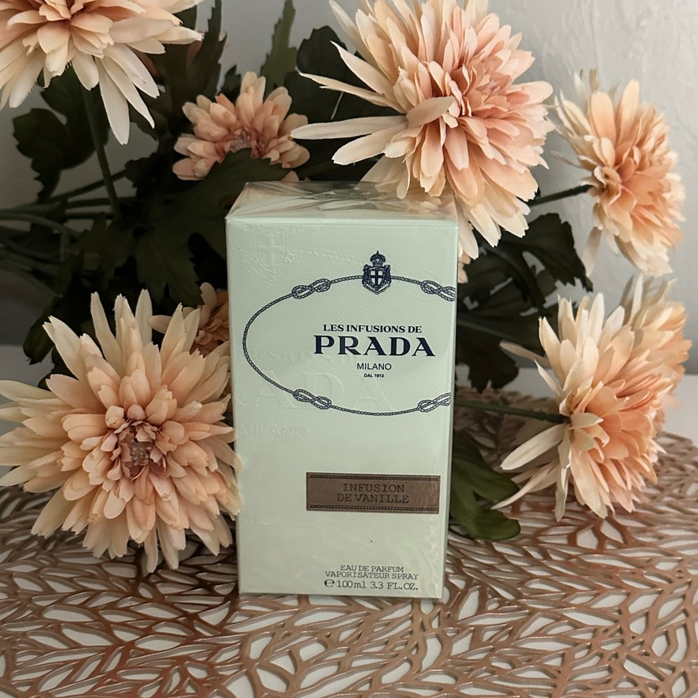 NWT 🤍 Prada FULL SIZE Infusion de Vanille